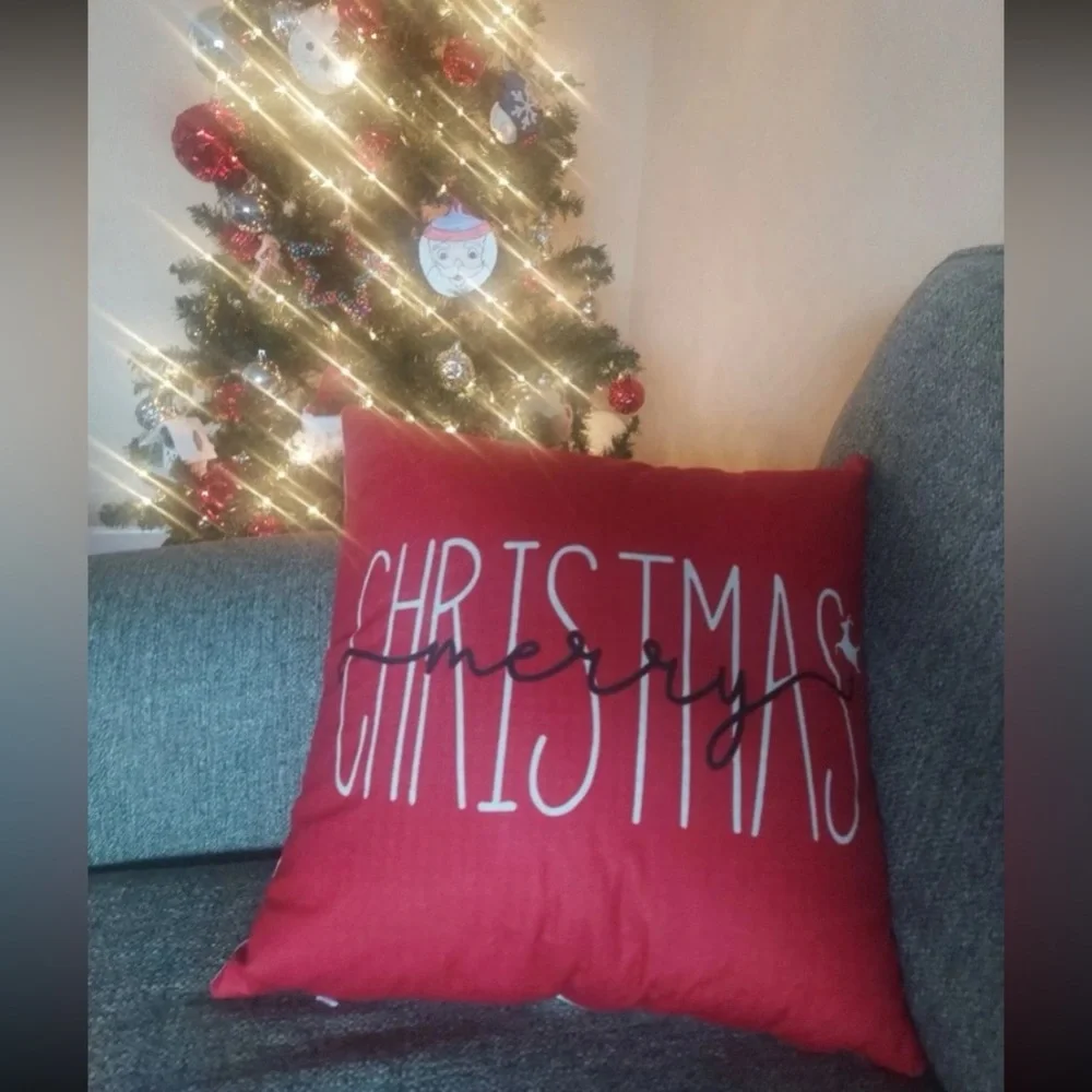 Brand NWT Beautiful Holiday Red Merry Christmas with Reindeer Pillow Cover